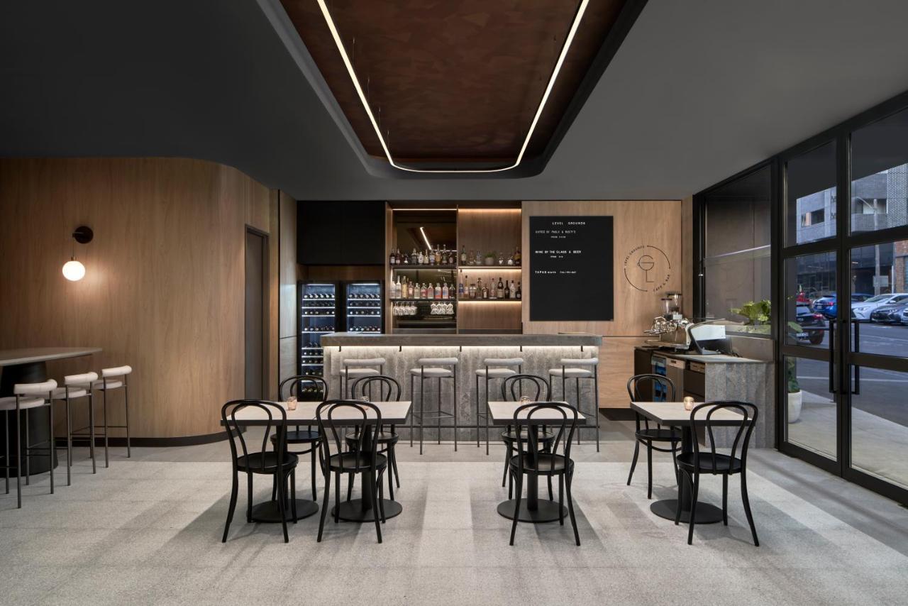 Hotel Courtyard By Marriott Melbourne Flagstaff Gardens Exterior foto